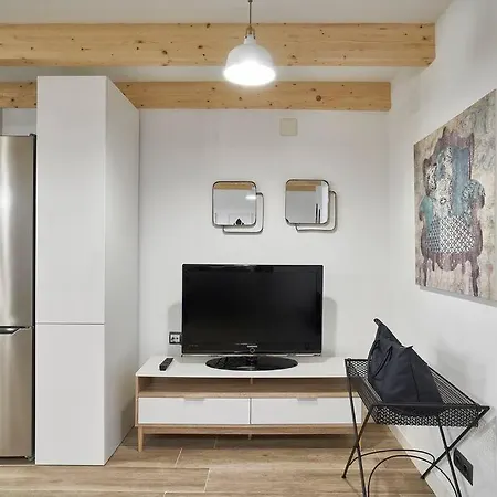 Bebarceloner Eixample Duplex Apartment *